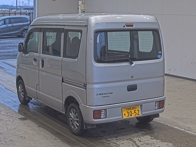 MITSUBISHI MINICAB