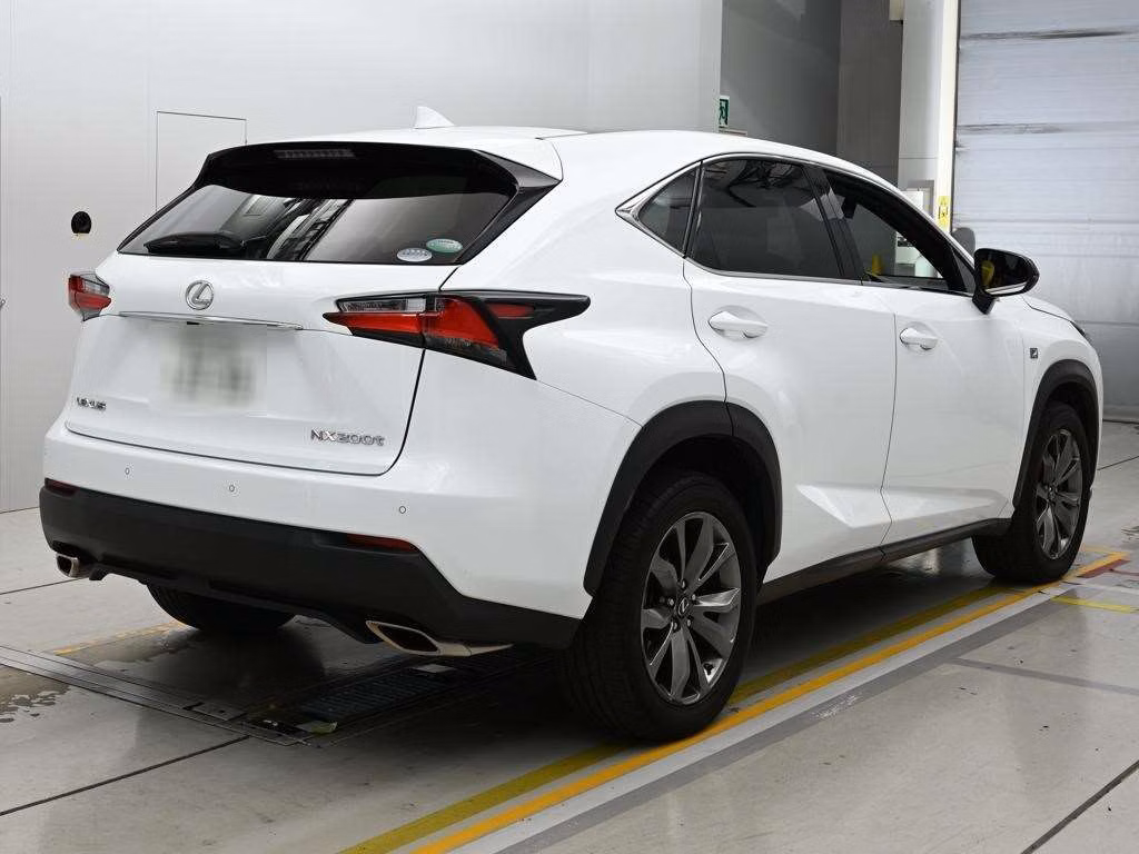 LEXUS NX200T