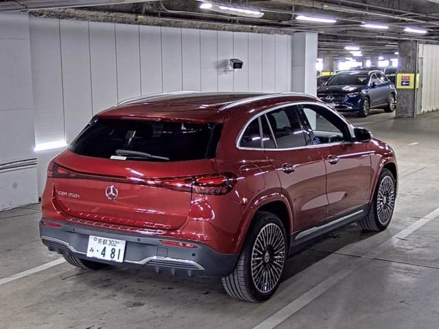 MERCEDES-BENZ EQA