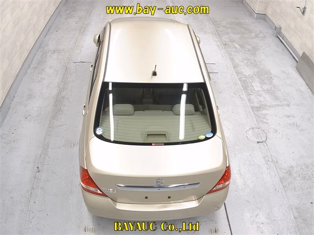 NISSAN TIIDA LATIO