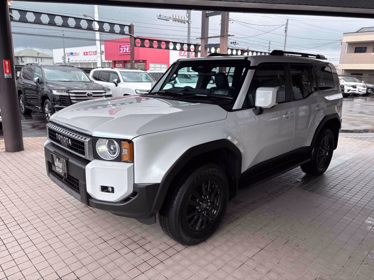 TOYOTA LAND CRUISER PRADO