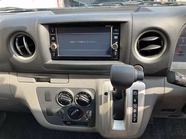 NISSAN NV350 CARAVAN