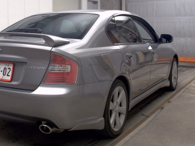 SUBARU LEGACY B4