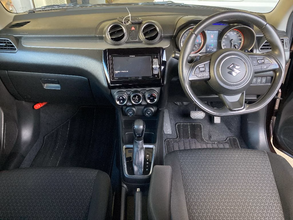 SUZUKI SWIFT