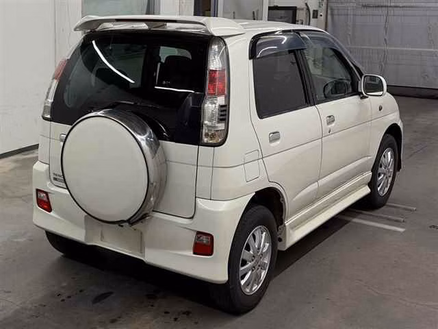 DAIHATSU TERIOS KID