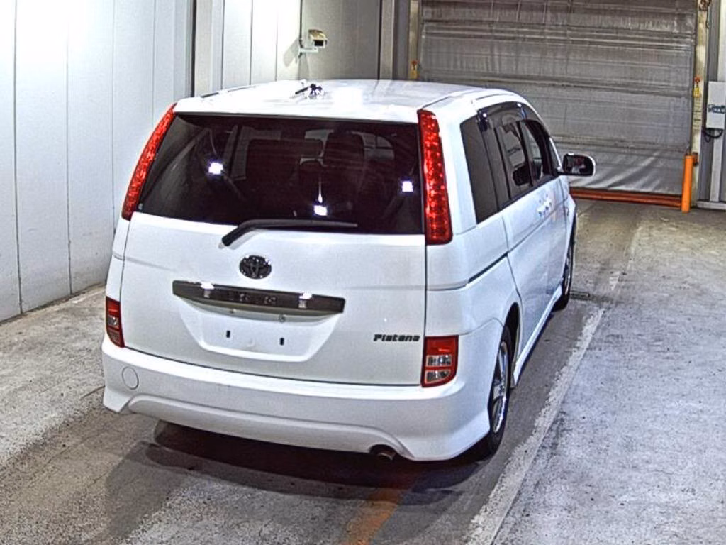 TOYOTA ISIS