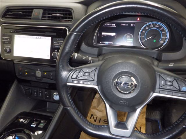 NISSAN LEAF