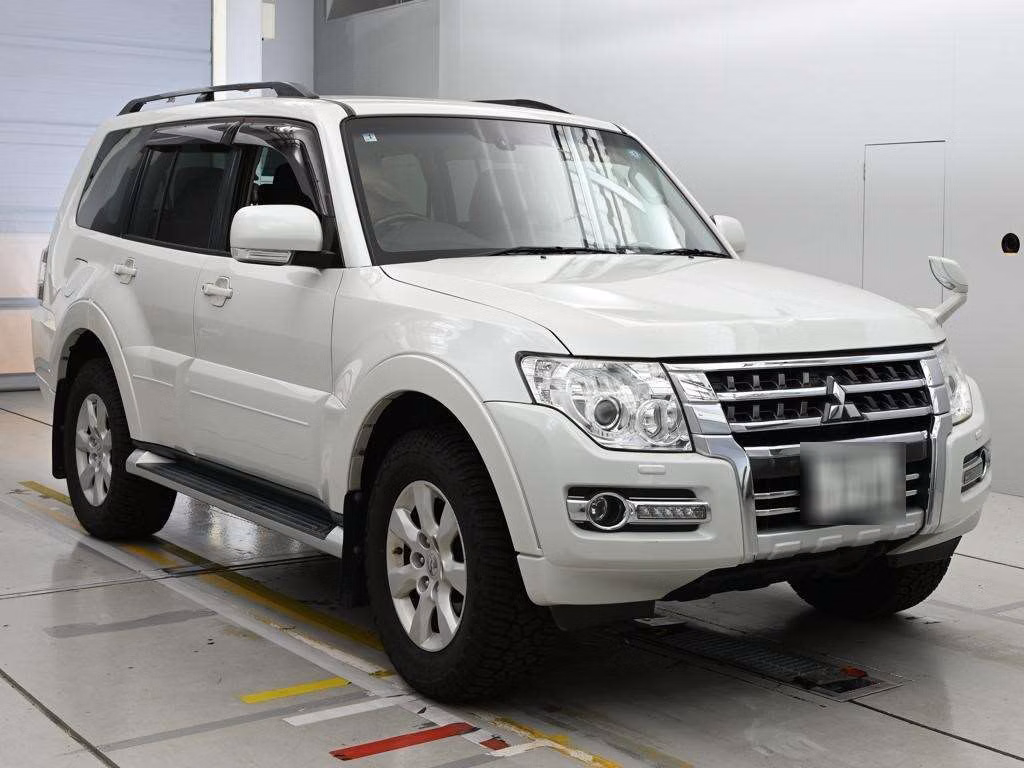 MITSUBISHI PAJERO