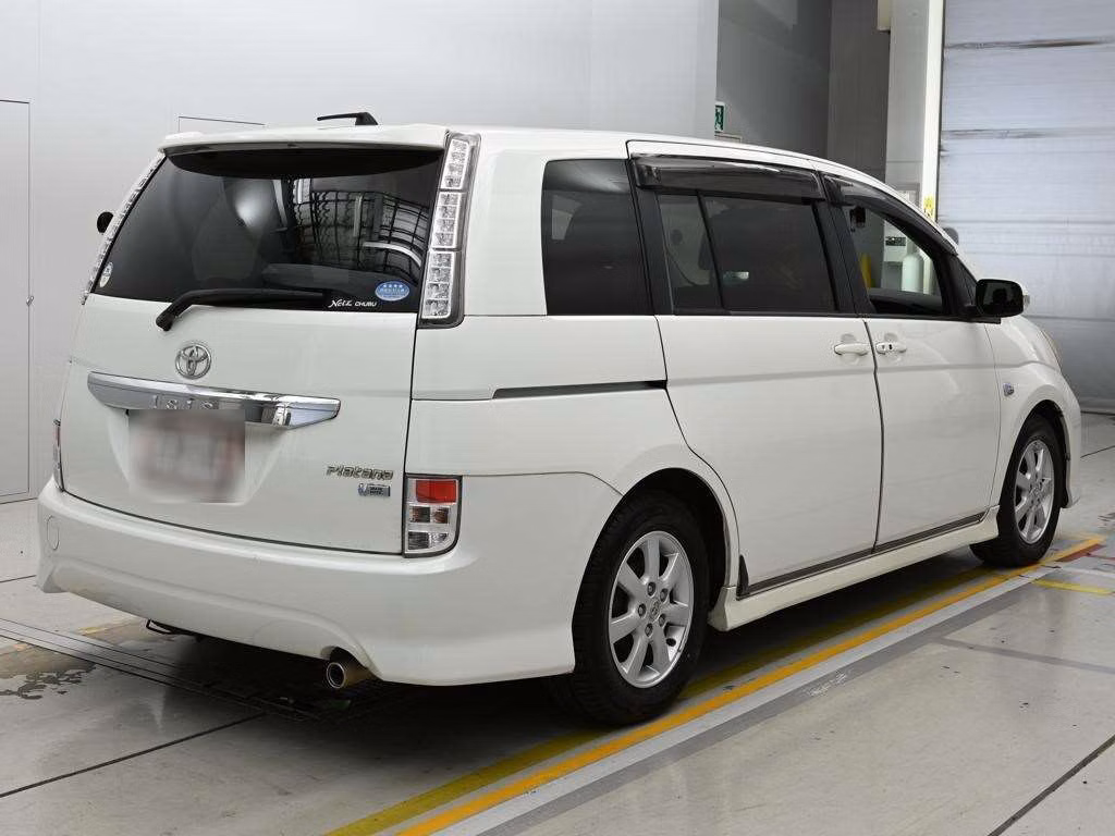 TOYOTA ISIS