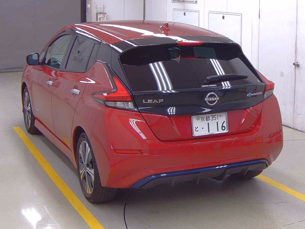 NISSAN LEAF