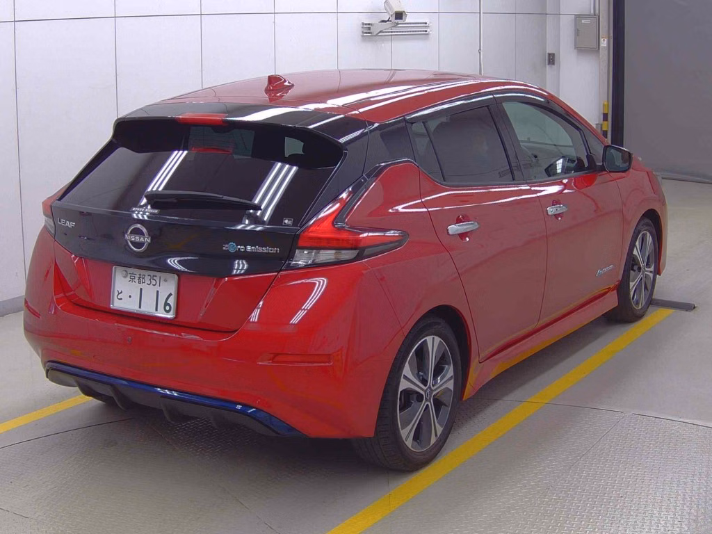NISSAN LEAF