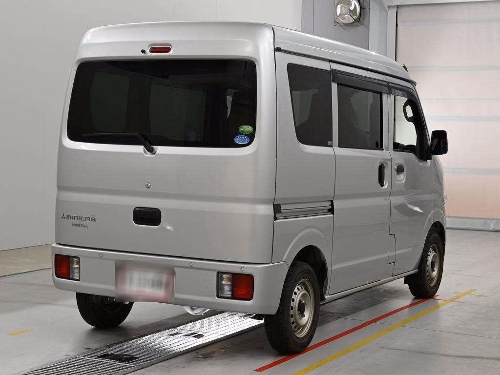 MITSUBISHI MINICAB