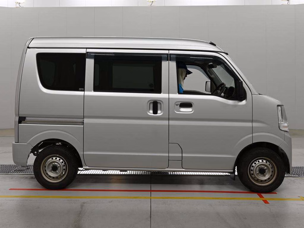 MITSUBISHI MINICAB