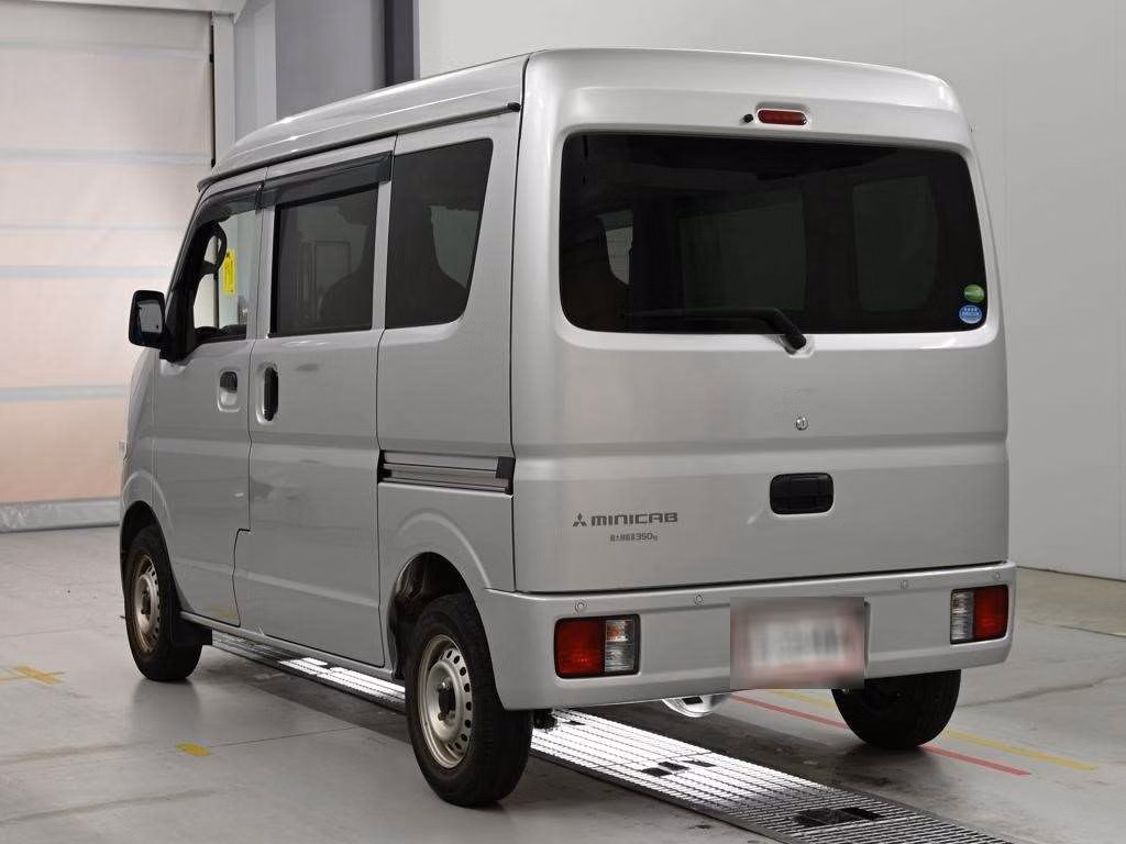 MITSUBISHI MINICAB