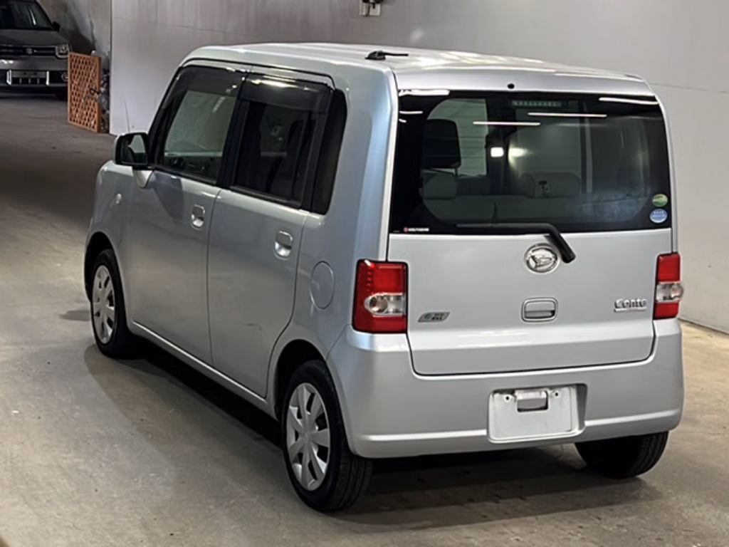 DAIHATSU MOVE CONTE