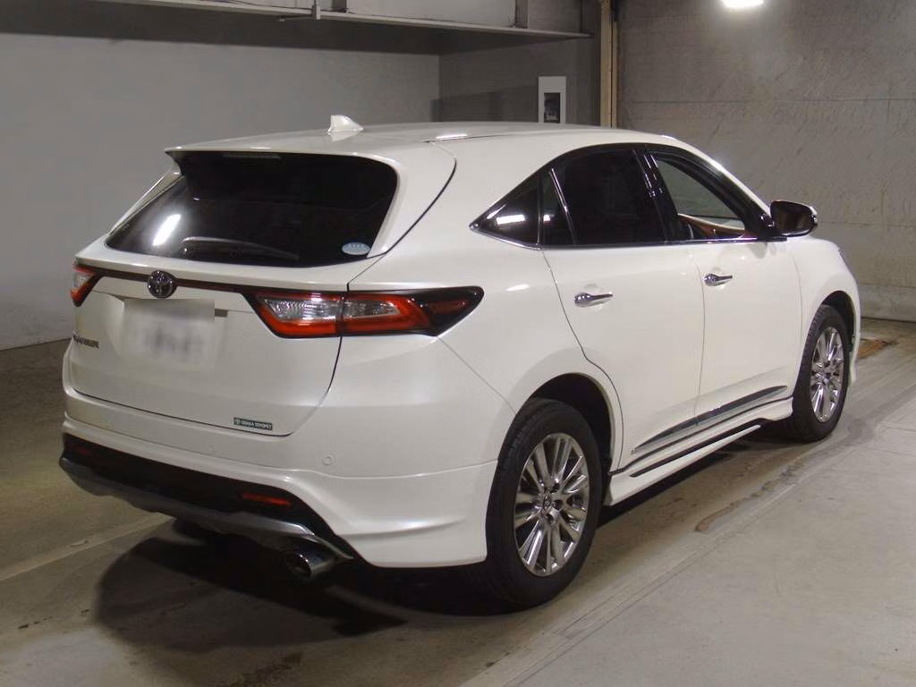 TOYOTA HARRIER