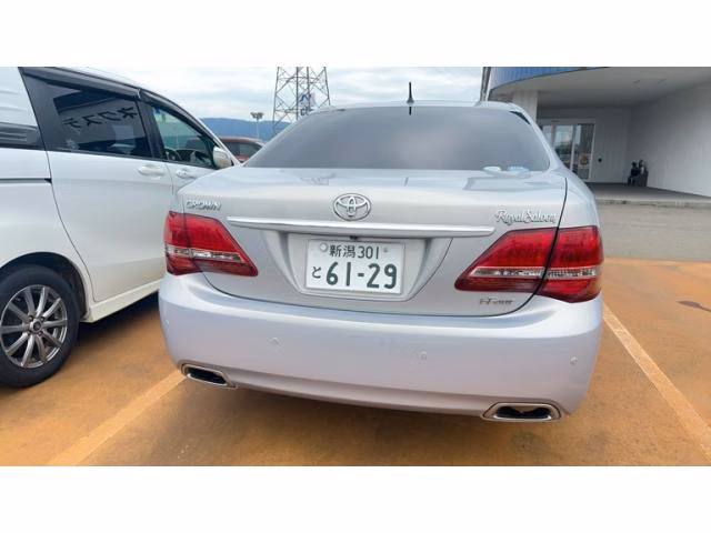 TOYOTA CROWN