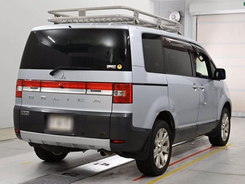 MITSUBISHI DELICA D:5