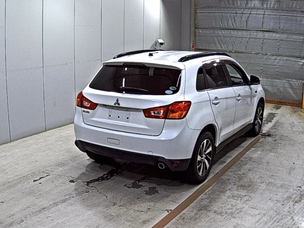 MITSUBISHI RVR