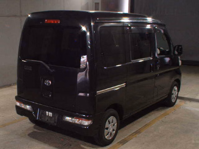 TOYOTA PIXIS VAN