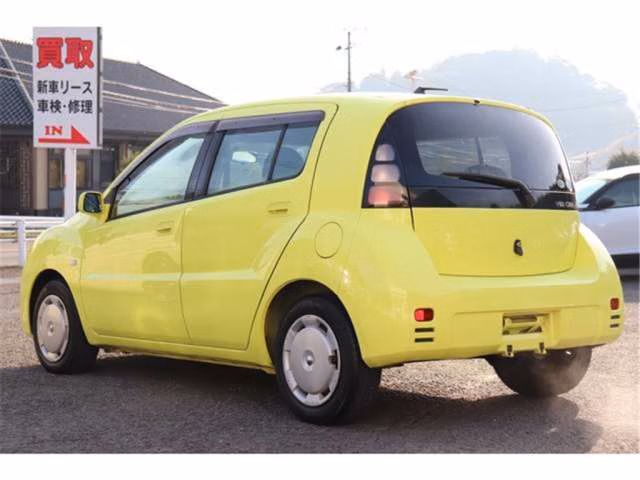TOYOTA WILL CYPHA