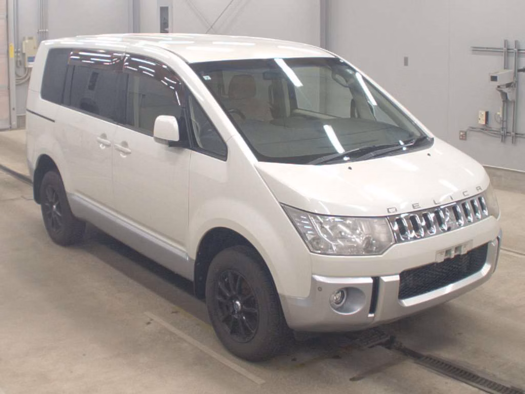 MITSUBISHI DELICA D:5