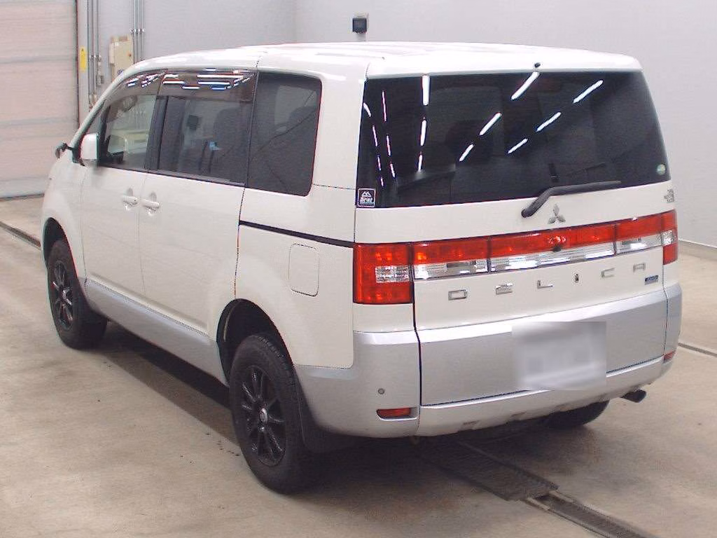 MITSUBISHI DELICA D:5