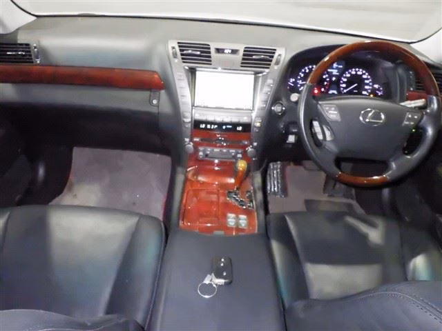 LEXUS LS460