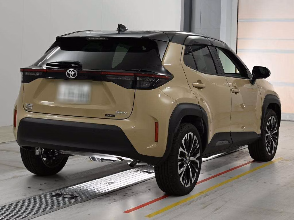 TOYOTA YARIS CROSS