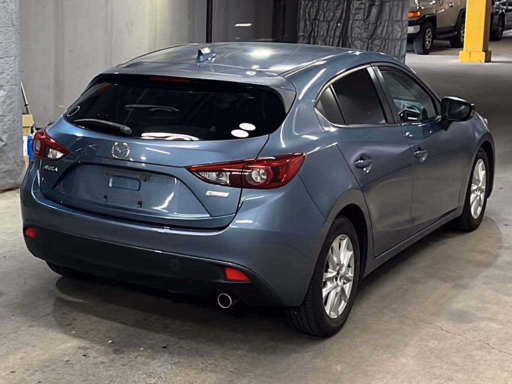 MAZDA AXELA