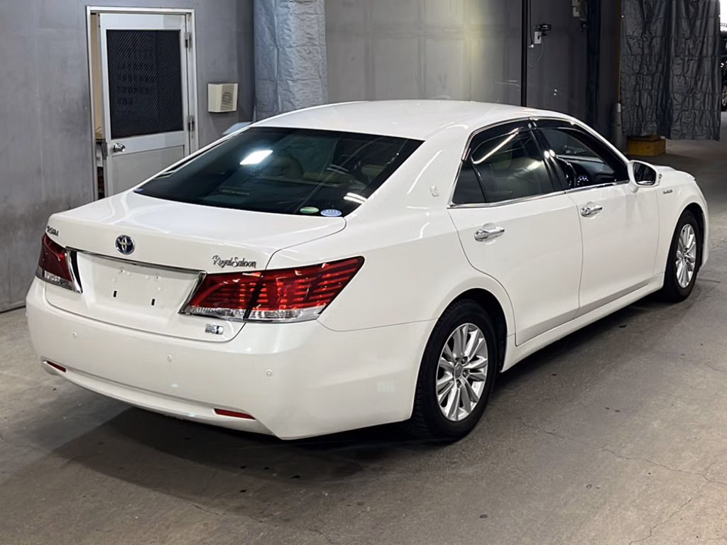 TOYOTA CROWN