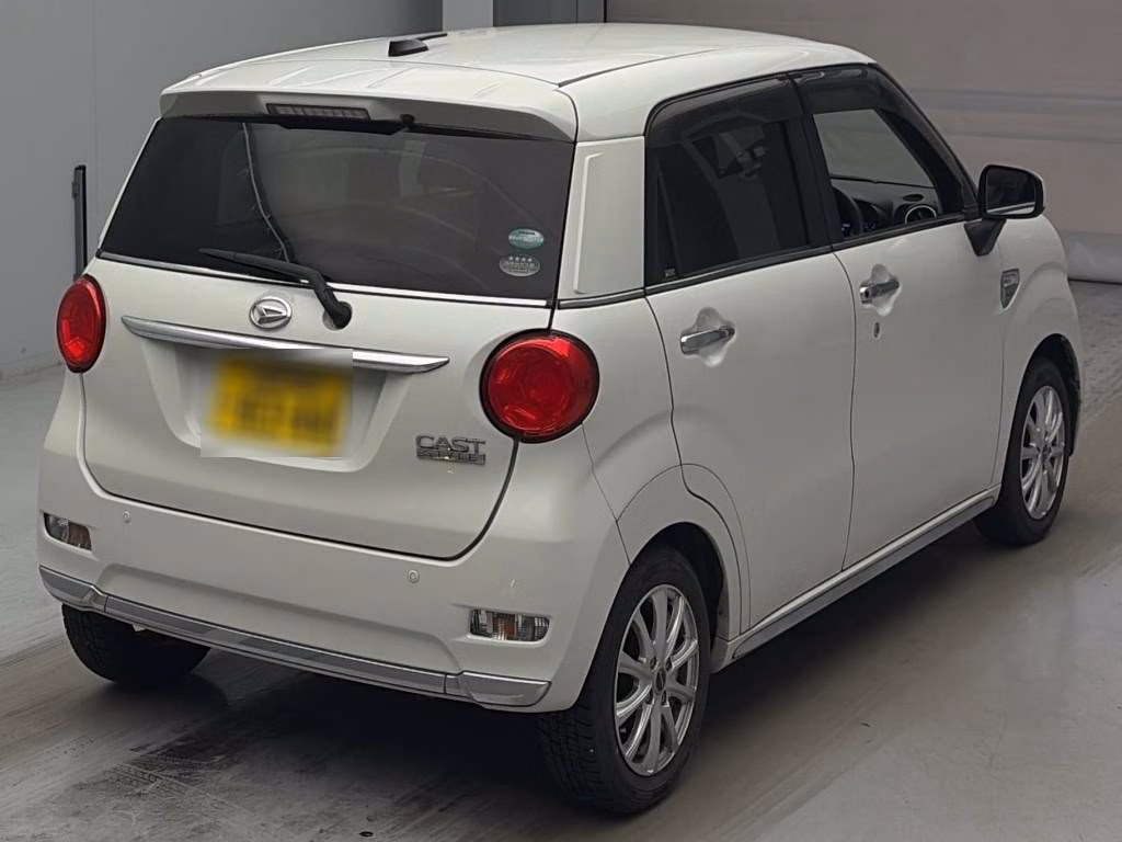 DAIHATSU CAST