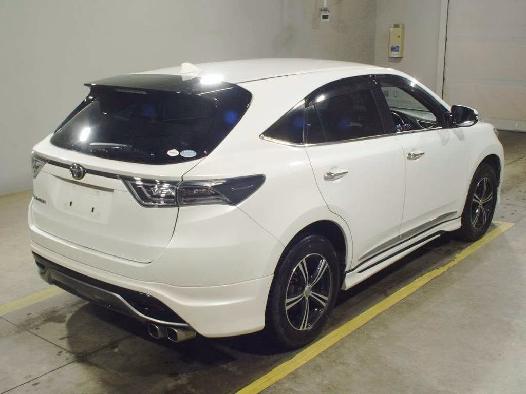 TOYOTA HARRIER