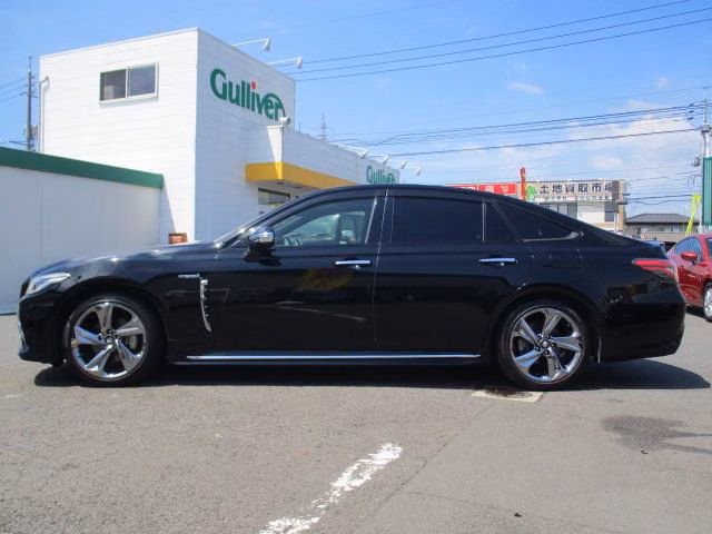 TOYOTA CROWN