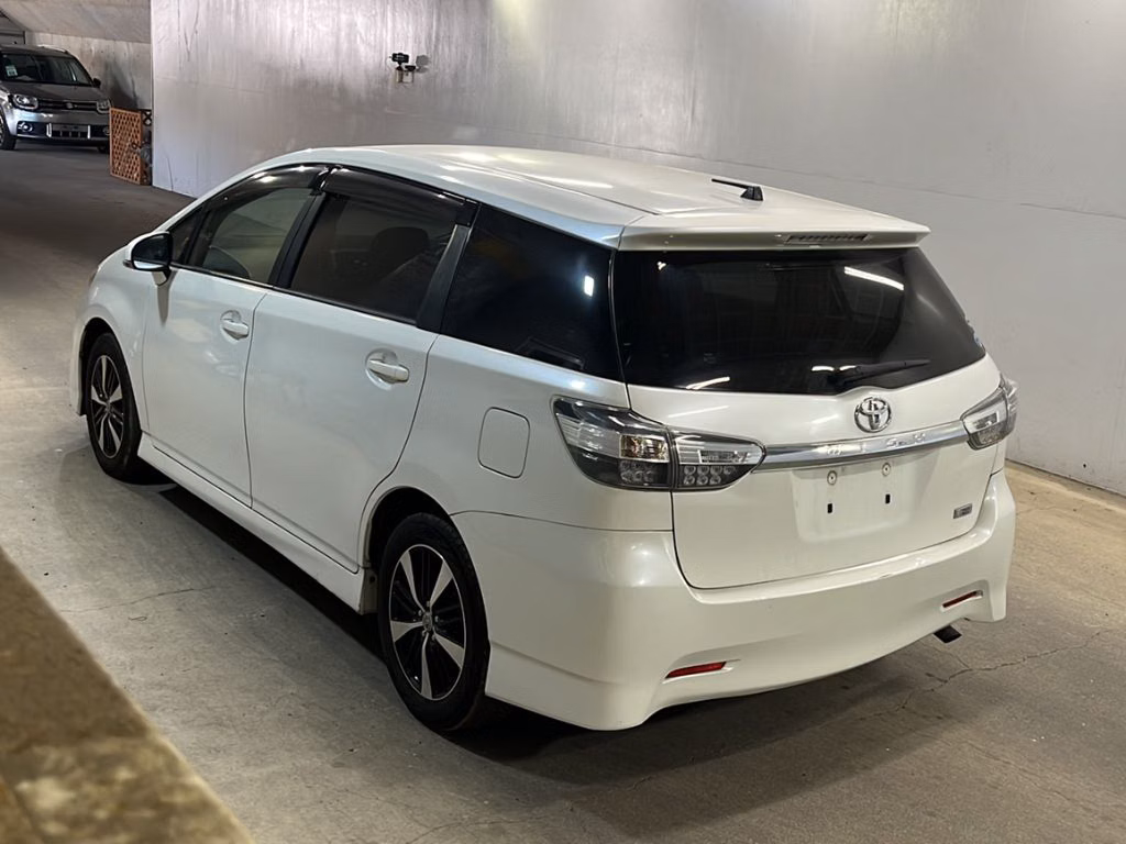 TOYOTA WISH