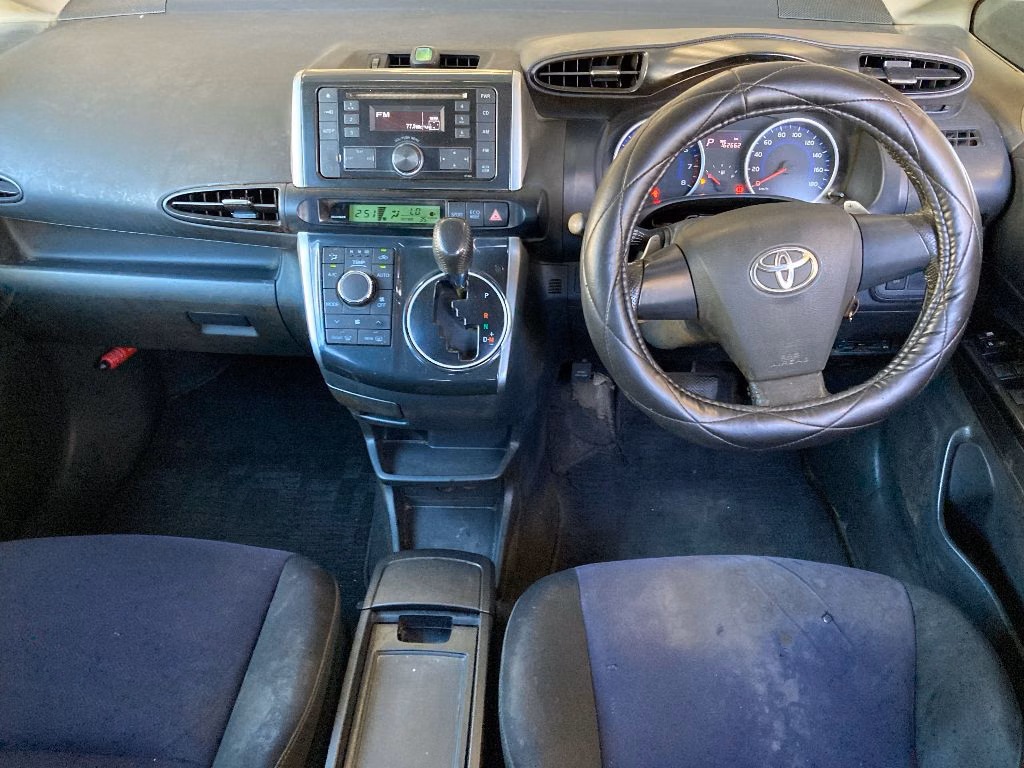 TOYOTA WISH