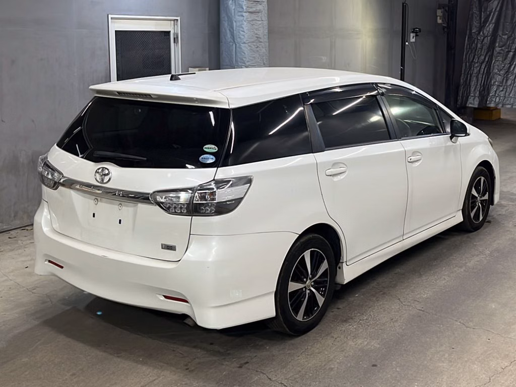 TOYOTA WISH