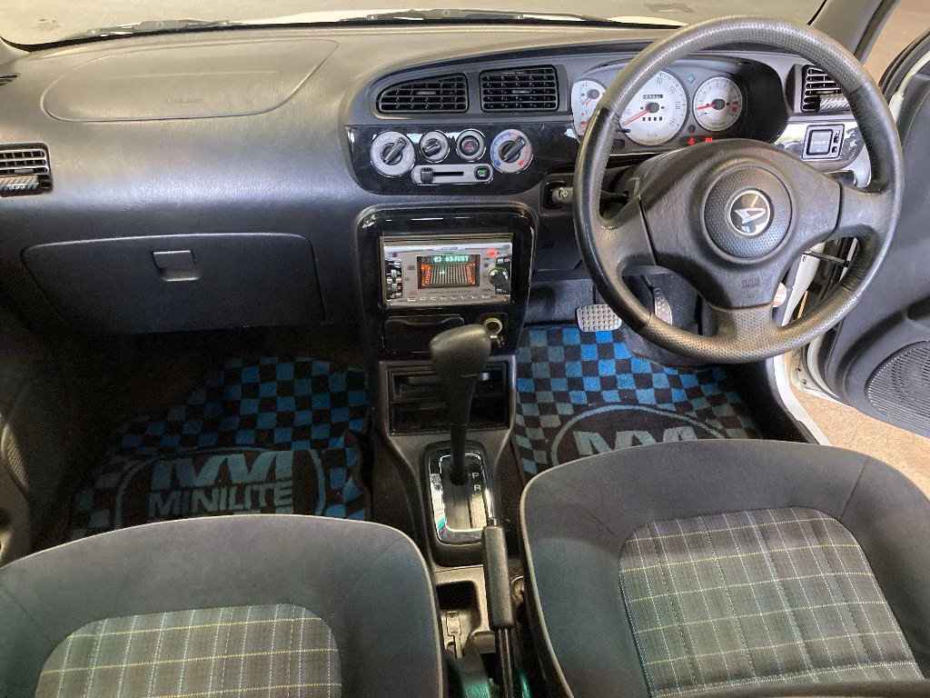 DAIHATSU MIRA GINO