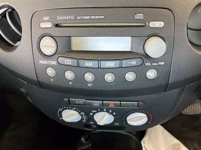 DAIHATSU ESSE