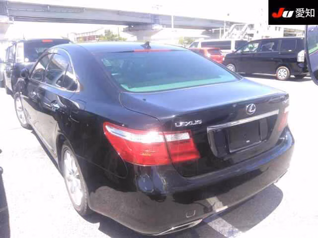 LEXUS LS460