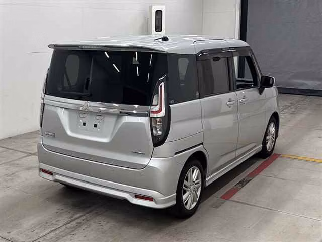 MITSUBISHI DELICA D:2