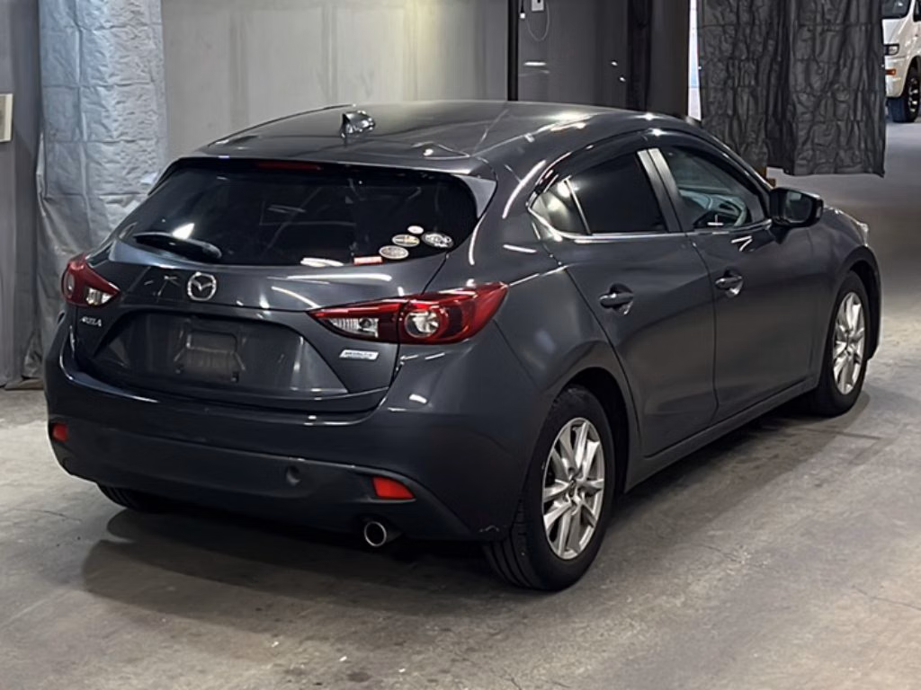 MAZDA AXELA