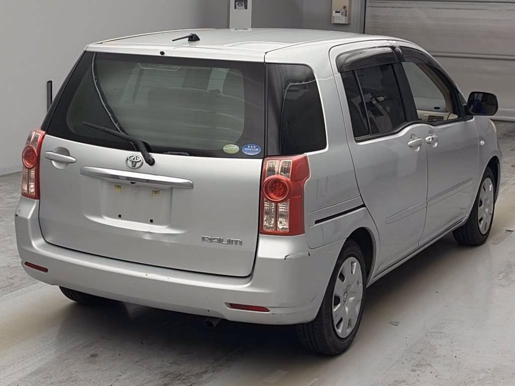 TOYOTA RAUM