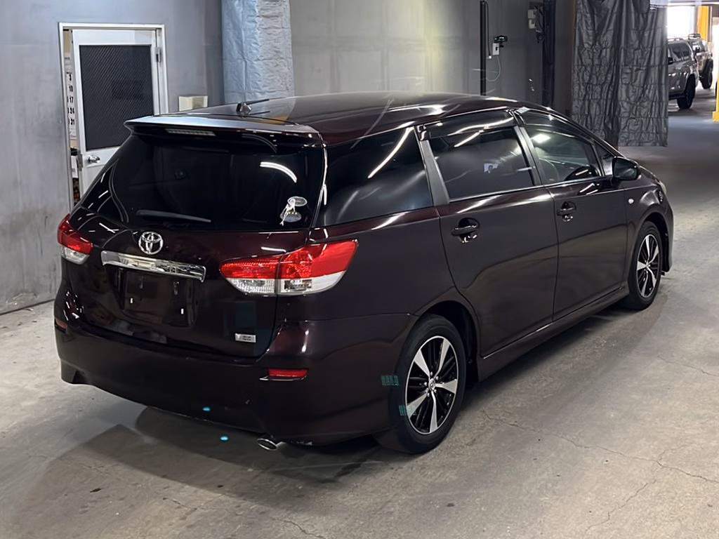 TOYOTA WISH