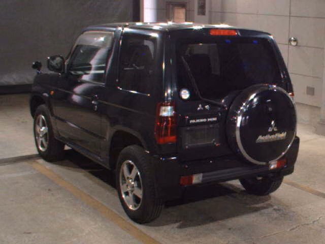 MITSUBISHI PAJERO MINI