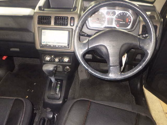 MITSUBISHI PAJERO MINI