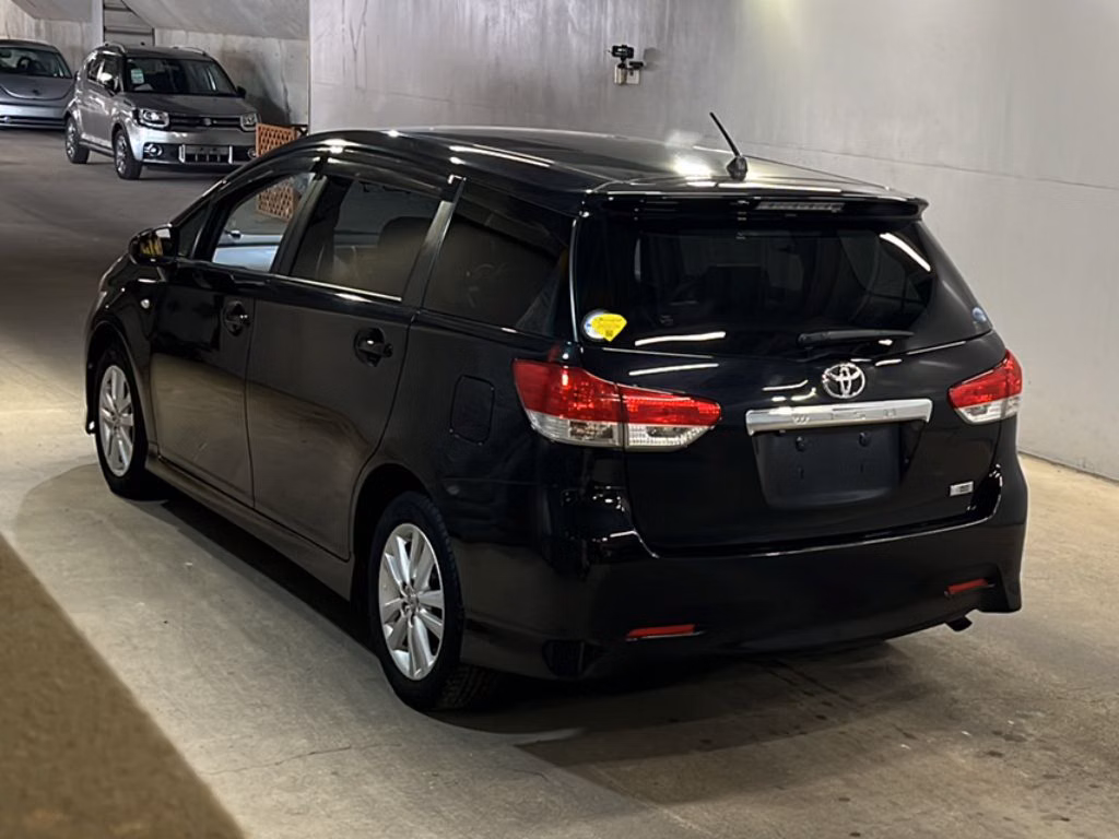 TOYOTA WISH