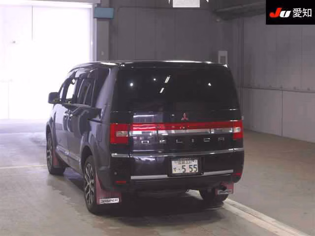 MITSUBISHI DELICA D:5