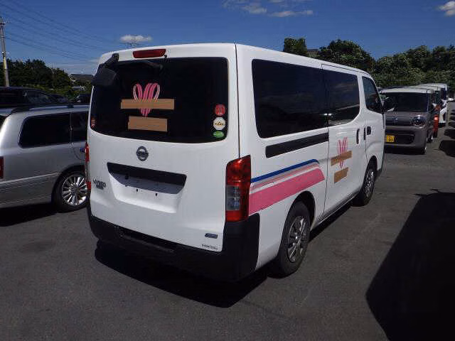 NISSAN NV350 CARAVAN