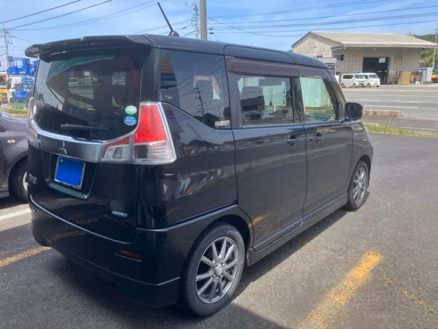 MITSUBISHI DELICA D:2